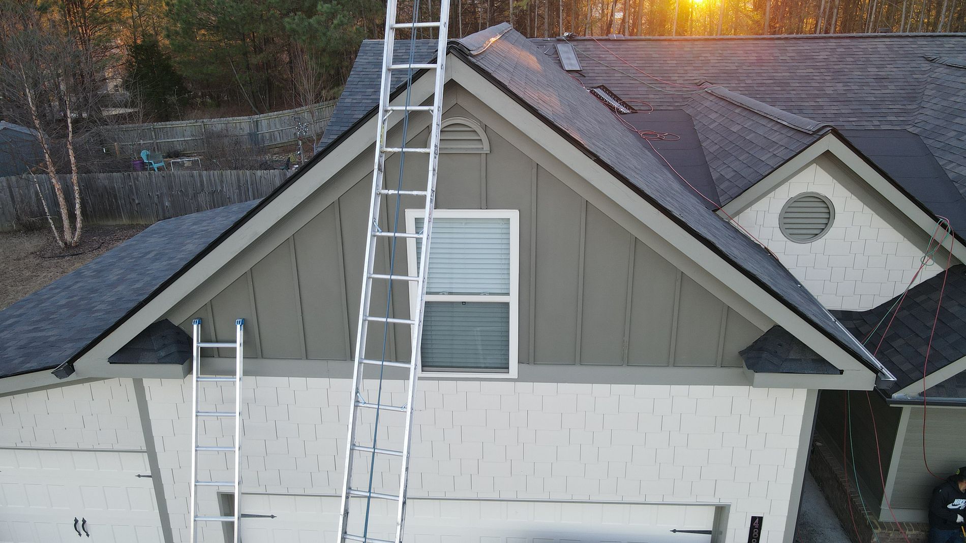 SERVICES UPWARD ROOFING AND RESTORATION LLC